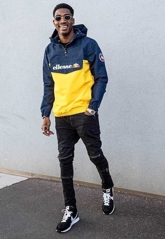 С чем носить темно-сине-зеленую ветровку мужчине