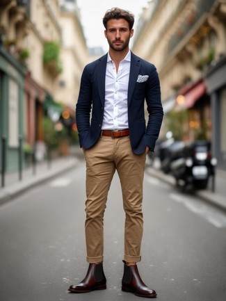 С чем носить темно-сине-красный пиджак мужчине