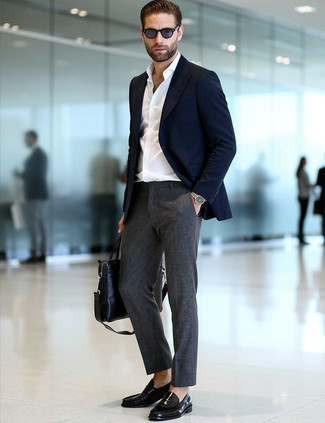 С чем носить темно-сине-красный пиджак мужчине