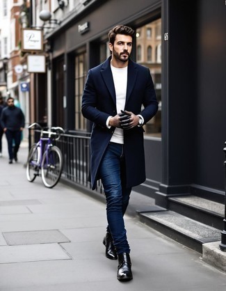 С чем носить темно-сине-красное длинное пальто