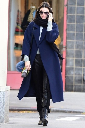 С чем носить темно-сине-белое пальто женщине