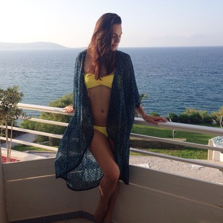 С чем носить темно-сине-белое кимоно