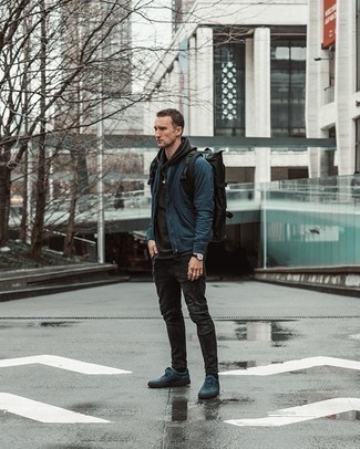 Какие бомберы носить с темно-сине-белыми низкими кедами мужчине