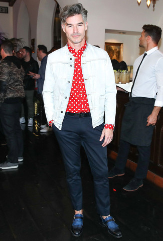 С чем носить темно-сине-белые монки