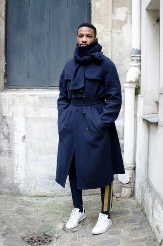 С чем носить темно-сине-белые носки в горошек мужчине