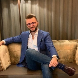 С чем носить темно-сине-белые носки в горошек мужчине