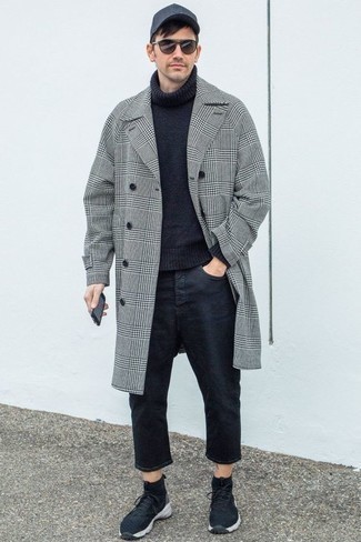 Какие водолазки носить с темно-синими кроссовками мужчине