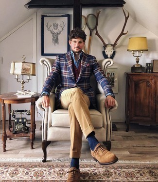 С чем носить темно-синий браслет из бисера мужчине