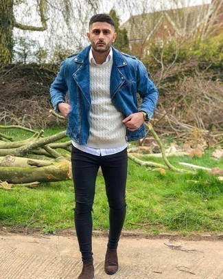 Какие рубашки с длинным рукавом носить с темно-синей косухой мужчине