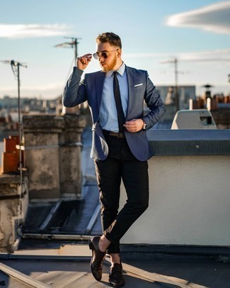 Как носить темно-синий пиджак с черными брюками чинос