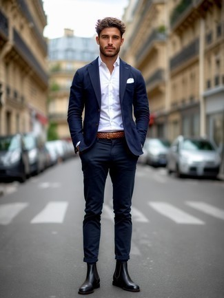 Какие ботинки челси носить с темно-синим пиджаком мужчине