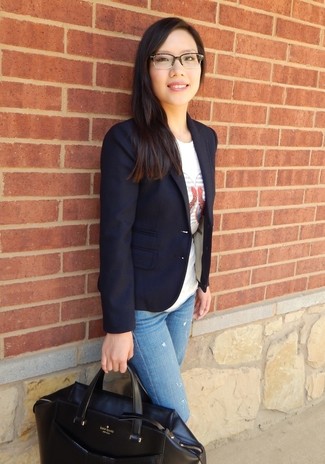 С чем носить темно-синий пиджак женщине