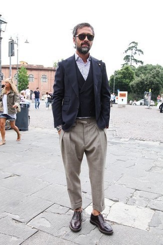 Какие оксфорды носить с темно-синим пиджаком