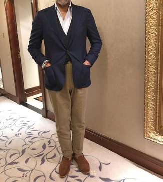 Какие жилеты носить с темно-синим пиджаком