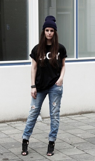 Какие ботильоны носить с темно-синими джинсами-бойфрендами