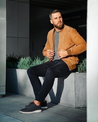 Какие бомберы носить с темно-синими брогами