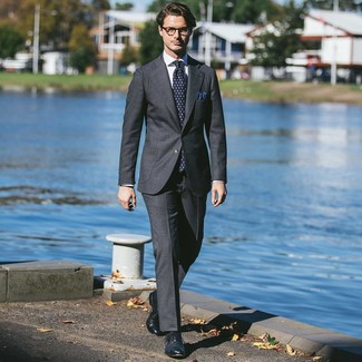 С чем носить темно-синие броги