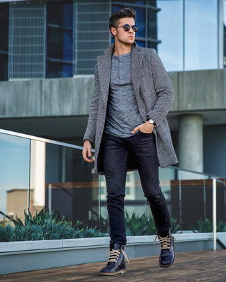 С чем носить темно-синие повседневные ботинки мужчине