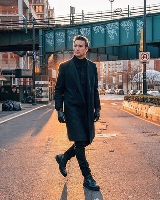Какие длинные пальто носить с темно-синими повседневными ботинками