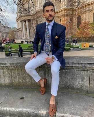 С чем носить темно-синий пиджак в клетку мужчине