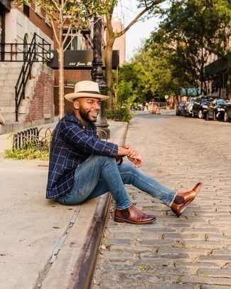 С чем носить темно-синий пиджак в клетку мужчине