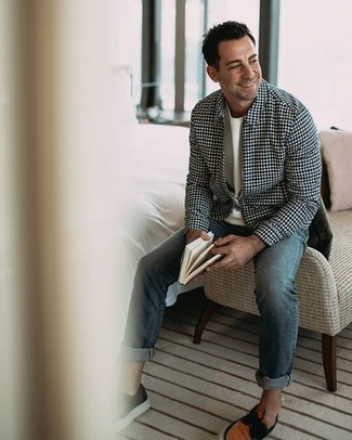 С чем носить темно-синюю куртку харрингтон в клетку