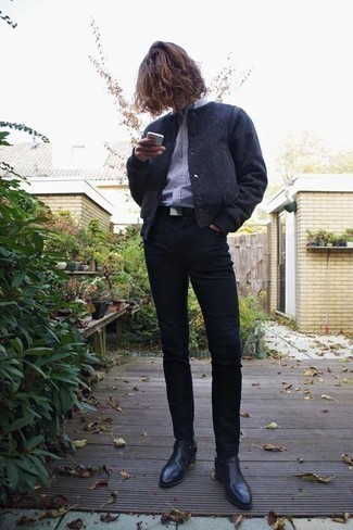 Какие джинсы носить с темно-синими ботинками челси мужчине