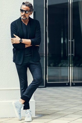 Какие высокие кеды носить с темно-синими брюками чинос