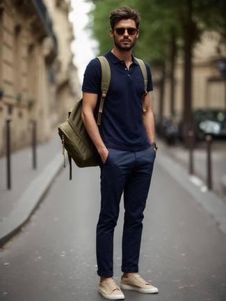 С чем носить темно-синие брюки чинос