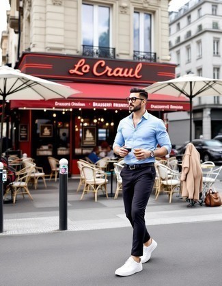 С чем носить темно-синие брюки чинос