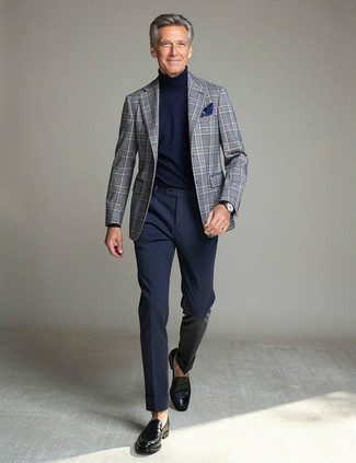 С чем носить темно-синие брюки чинос