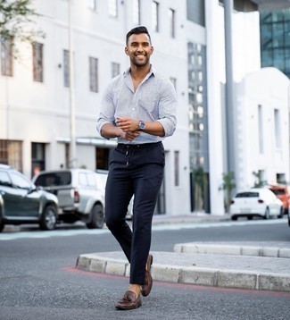 Какие лоферы носить с темно-синими брюками чинос