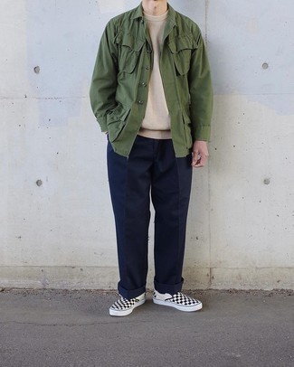 Какие слипоны носить с темно-синими брюками чинос