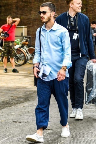 Какие слипоны носить с темно-синими брюками чинос