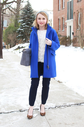 Какие туфли носить с темно-синим пальто