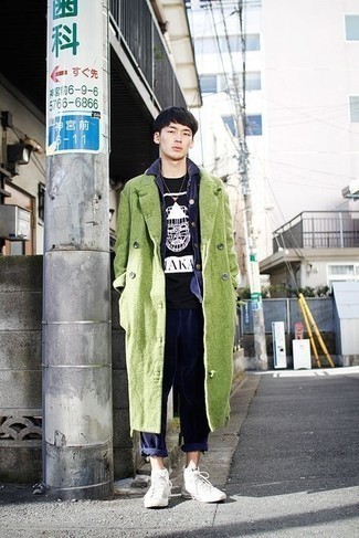 С чем носить темно-синие вельветовые брюки чинос