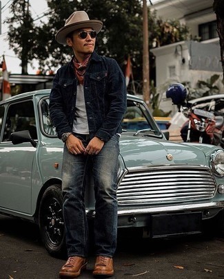 С чем носить темно-синюю вельветовую куртку мужчине