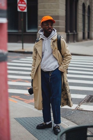 С чем носить темно-синие вельветовые брюки мужчине