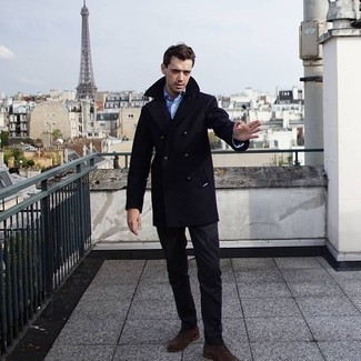 Какие рубашки с длинным рукавом носить с темно-синими ботинками дезертами