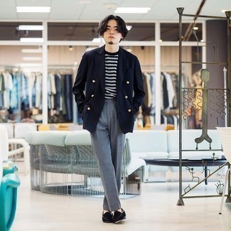 Какие лоферы носить с темно-синим двубортным пиджаком мужчине