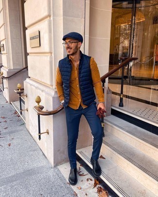 С чем носить темно-синюю кепку мужчине