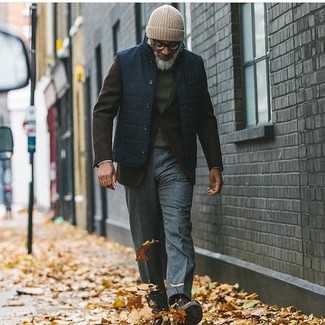 Какие пиджаки носить с темно-синей курткой без рукавов мужчине