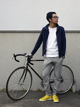 С чем носить темно-синий худи мужчине