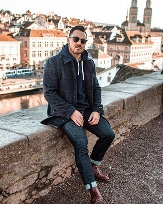 С чем носить темно-синий худи мужчине