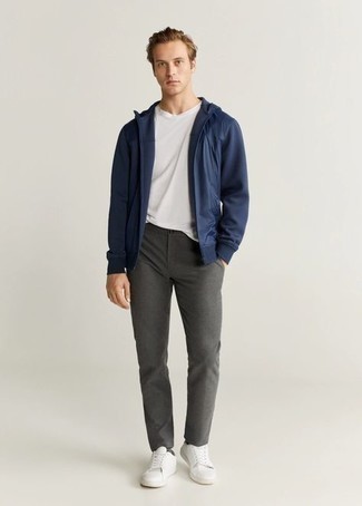 С чем носить темно-синий худи мужчине