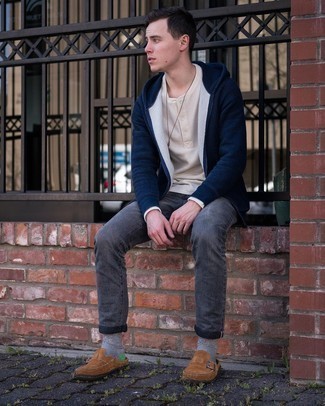 С чем носить темно-синий худи мужчине