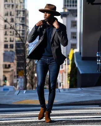 Как носить темно-синий худи с темно-синими джинсами мужчине