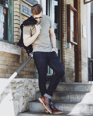 Какие ботинки броги носить с темно-синими джинсами