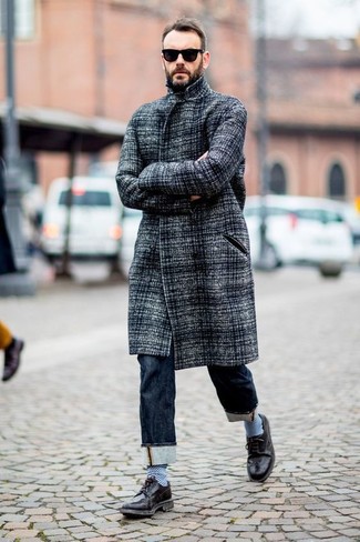 Какие броги носить с темно-синими джинсами