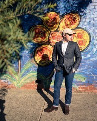 Как носить темно-синие джинсы с серым пиджаком мужчине